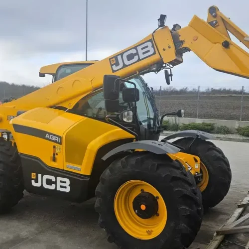 JCB-3