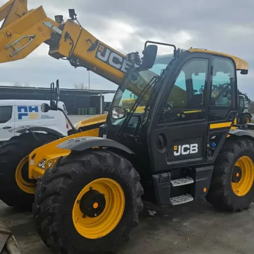 JCB-7